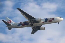 【送料無料】JAL ドリームエクスプレス ファンタジア 80 1/200限定品 最大サイズのミッキー描く JAL、新ディズニー塗装機「JAL DREAM