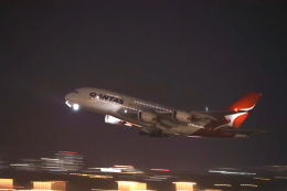 Another skyホークさんが、シドニー国際空港で撮影したカンタス航空 A380-842の航空フォト（飛行機 写真・画像）