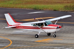 TA27さんが、名古屋飛行場で撮影した日本個人所有 172P Skyhawk IIの航空フォト（飛行機 写真・画像）