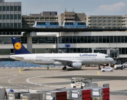 航空フォト：D-AIQC ルフトハンザドイツ航空 A320