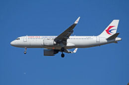 apphgさんが、静岡空港で撮影した中国東方航空 A320-251Nの航空フォト（飛行機 写真・画像）