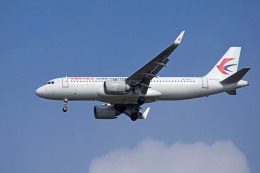 apphgさんが、静岡空港で撮影した中国東方航空 A320-251Nの航空フォト（飛行機 写真・画像）