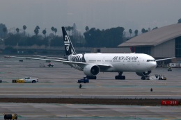 航空機・ヘリコプター NewZealand.Boing777 Air New Zealand Boeing 777-300ER ZK-OKV Landing at Narita