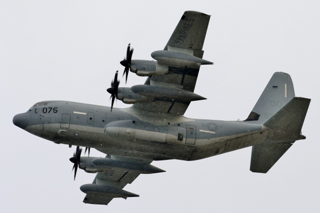 TA27さんが、岩国空港で撮影したアメリカ海兵隊 KC-130J Herculesの航空フォト（飛行機 写真・画像）