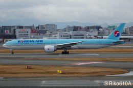 Riko610Aさんが、福岡空港で撮影した大韓航空 777-3B5/ERの航空フォト（飛行機 写真・画像）