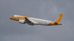 たい/Taiさんが、シンガポール・チャンギ国際空港で撮影したスクート ERJ-190-300 STD (E190-E2)の航空フォト（飛行機 写真・画像）