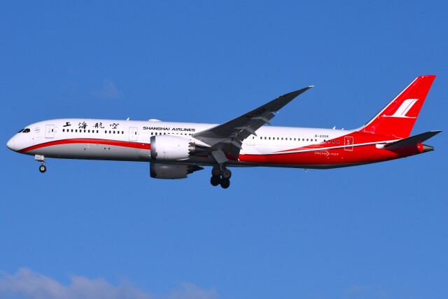 航空フォト：B-220K 上海航空 787-9