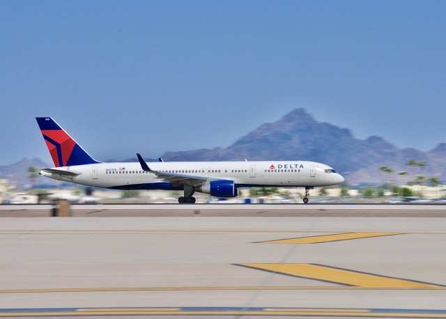 5034720011さんが、フェニックス・スカイハーバー国際空港で撮影したデルタ航空 757-232の航空フォト（飛行機 写真・画像）