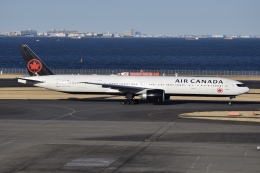 箕島さんが、羽田空港で撮影したエア・カナダ 777-333/ERの航空フォト（飛行機 写真・画像）