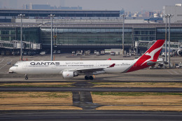 Nanoeさんが、羽田空港で撮影したカンタス航空 A330-303の航空フォト（飛行機 写真・画像）