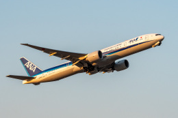 ANA (全日空) 機材一覧 運用中 ボーイング777-300 | FlyTeam