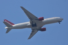 eniq.kさんが、横田基地で撮影したオムニエアインターナショナル 777-2U8/ERの航空フォト（飛行機 写真・画像）