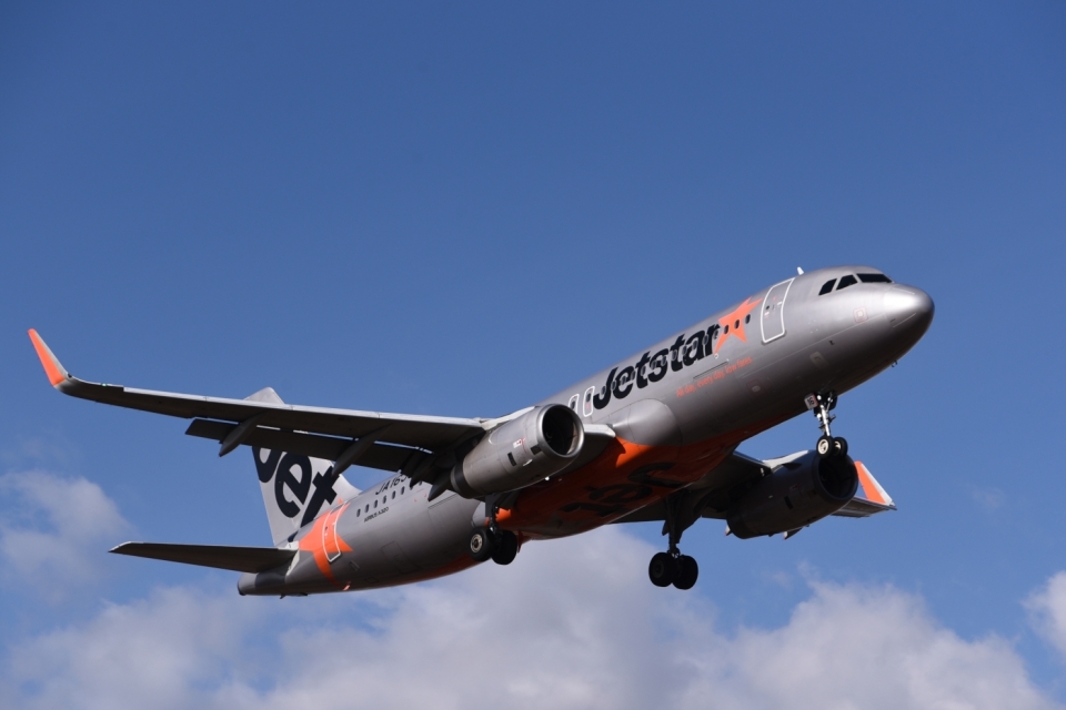 ジェットスター・ジャパン Airbus A320 JA16JJ 福岡空港 航空