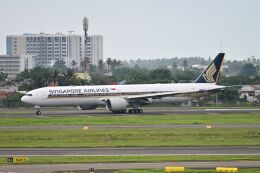 ポン太さんが、スカルノハッタ国際空港で撮影したシンガポール航空 777-312/ERの航空フォト（飛行機 写真・画像）
