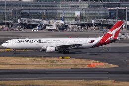 Snowman☃️さんが、羽田空港で撮影したカンタス航空 A330-303の航空フォト（飛行機 写真・画像）