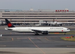 ハム太郎。さんが、羽田空港で撮影したエア・カナダ 777-333/ERの航空フォト（飛行機 写真・画像）