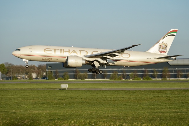 エティハド航空貨物機　B747-8F Etihad Cargo Unveils Latest B747-8 Freighter
