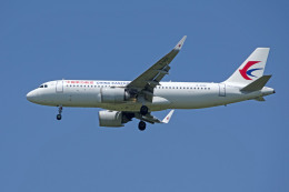 apphgさんが、静岡空港で撮影した中国東方航空 A320-251Nの航空フォト（飛行機 写真・画像）