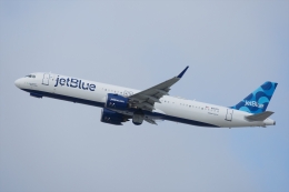 航空フォト：N2142J ジェットブルー A321neo