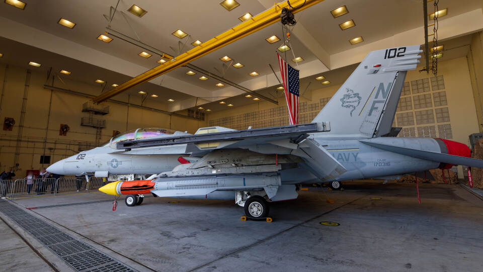 BK-02VF モデルプレーン アメリカ合衆国 Hobby Master F/A-18F スーパーホーネット アメリカ海軍 VFA-122
