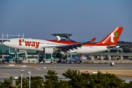 航空フォト：HL8227 ティーウェイ航空 A330-200
