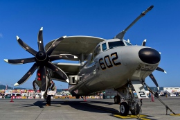 C-1 foreverさんが、岩国空港で撮影したアメリカ海軍 E-2D Advanced Hawkeyeの航空フォト（飛行機 写真・画像）
