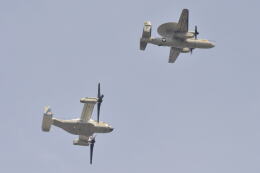 350JMさんが、厚木飛行場で撮影したアメリカ海軍 E-2D Advanced Hawkeyeの航空フォト（飛行機 写真・画像）