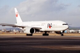 ハミングバードさんが、名古屋飛行場で撮影した日本航空 777-246/ERの航空フォト（飛行機 写真・画像）