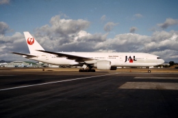 ハミングバードさんが、名古屋飛行場で撮影した日本航空 777-246/ERの航空フォト（飛行機 写真・画像）