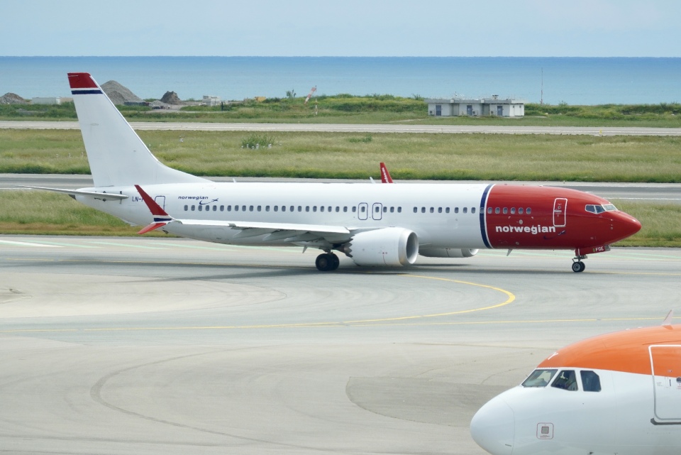 1/200　ノルウェー航空 Boeing 737 MAX 8 www.JetCollector.com: INFLIGHT NORWEGIAN Boeing B737 MAX 8 w