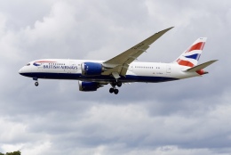 NIKEさんが、ロンドン・ヒースロー空港で撮影したブリティッシュ・エアウェイズ 787-8 Dreamlinerの航空フォト（飛行機 写真・画像）