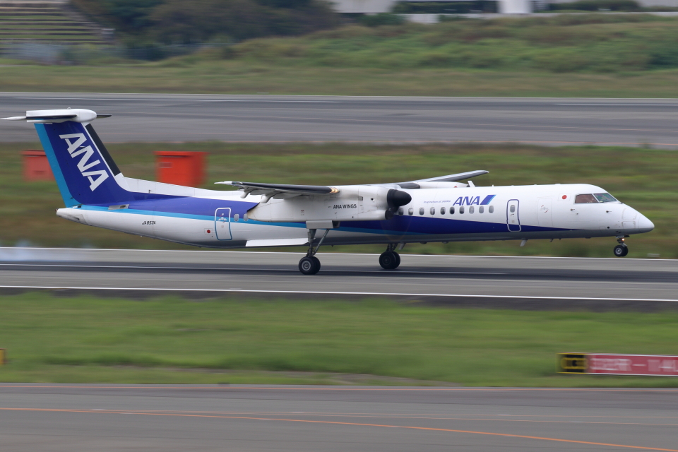 ANAウイングス Bombardier DHC-8-400 JA853A 伊丹空港 航空