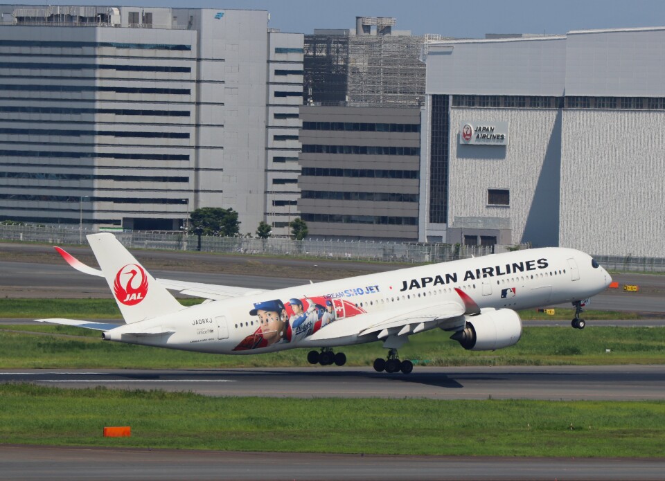日本航空 Airbus A350-900 JA08XJ 羽田空港 航空フォト | by