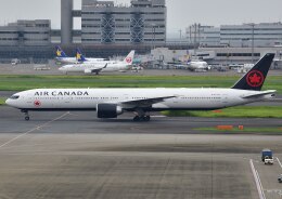 じーく。さんが、羽田空港で撮影したエア・カナダ 777-333/ERの航空フォト（飛行機 写真・画像）