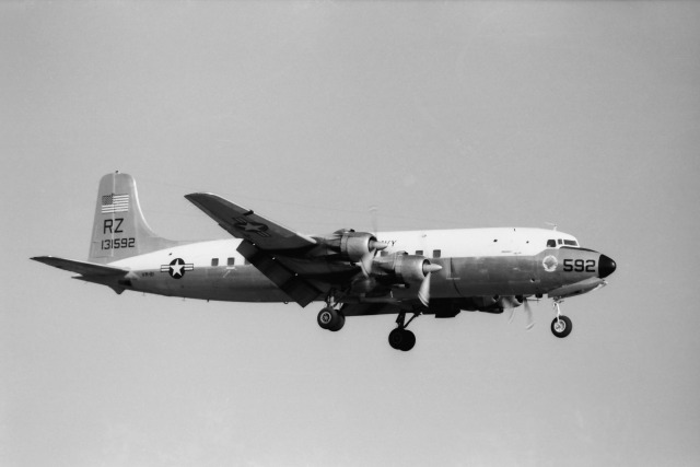 ダグラス DC-6 航空フォト(飛行機 写真・画像) | FlyTeam(フライ