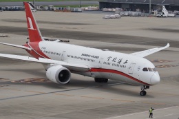 飛行機ゆうちゃんさんが、羽田空港で撮影した上海航空 787-9の航空フォト（飛行機 写真・画像）
