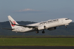 endress voyageさんが、岡山空港で撮影した日本航空 737-846の航空フォト（飛行機 写真・画像）