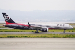 牟田です。 横田基地 ボーイング757 航空フォト(飛行機 写真・画像