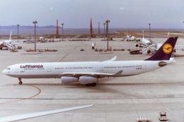 航空フォト：D-AIFB ルフトハンザドイツ航空 A340-300