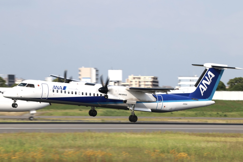 ANAウイングス Bombardier DHC-8-400 JA855A 伊丹空港 航空