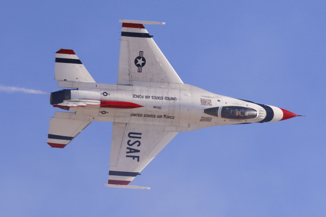 ロッキード F-16 ファイティングファルコン