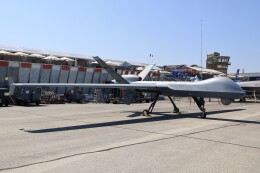 boeing7779xさんが、ル・ブールジェ空港で撮影したアメリカ空軍 MQ-9A Reaperの航空フォト（飛行機 写真・画像）