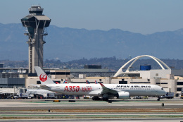 LAX Spotterさんが、ロサンゼルス国際空港で撮影した日本航空 A350-1041の航空フォト（飛行機 写真・画像）