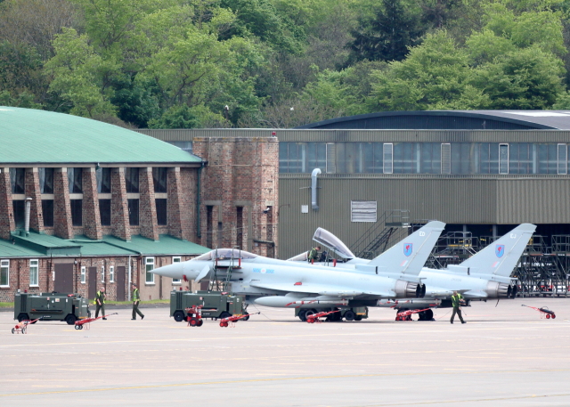 GBイギリス軍/英軍＊ＲＡＦ/空軍＊９Ｋ金製パイロットＷＩＮＧブローチ（実物） GBイギリス軍/英軍＊RAF/空軍＊9K金製パイロットWING