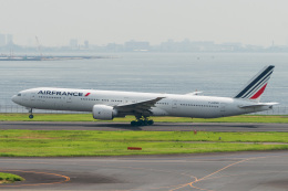 tkosadaさんが、羽田空港で撮影したエールフランス航空 777-328/ERの航空フォト（飛行機 写真・画像）
