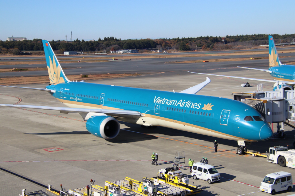 ベトナム航空 Boeing 787-10 VN-A879 成田国際空港 航空フォト