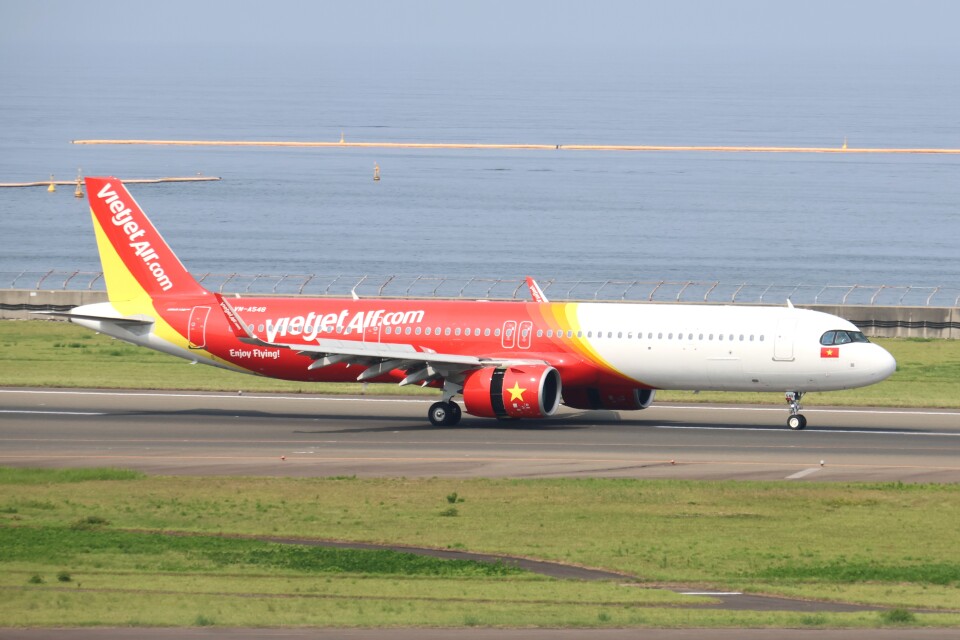 ベトジェットエア Airbus A321neo VN-A548 中部国際空港 航空