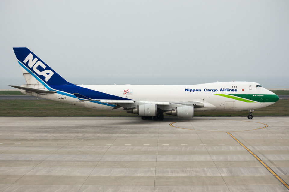 日本貨物航空 Boeing 747-400 JA04KZ 北九州空港 航空フォト