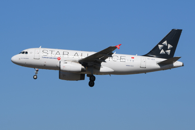 専用 1/400 トルコ航空（ターキッシュ）A330-200 復刻塗装 Phoenix A330-200 ターキッシュ・エアラインズ（トルコ航空