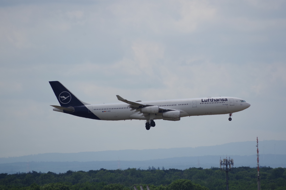 ☆希少☆  ルフトハンザ航空   A340-300 Airbus A340-300 | Lufthansa